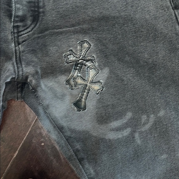 Chrome Hearts Cross Patch Jeans
Size 34 - Picture 4 of 13